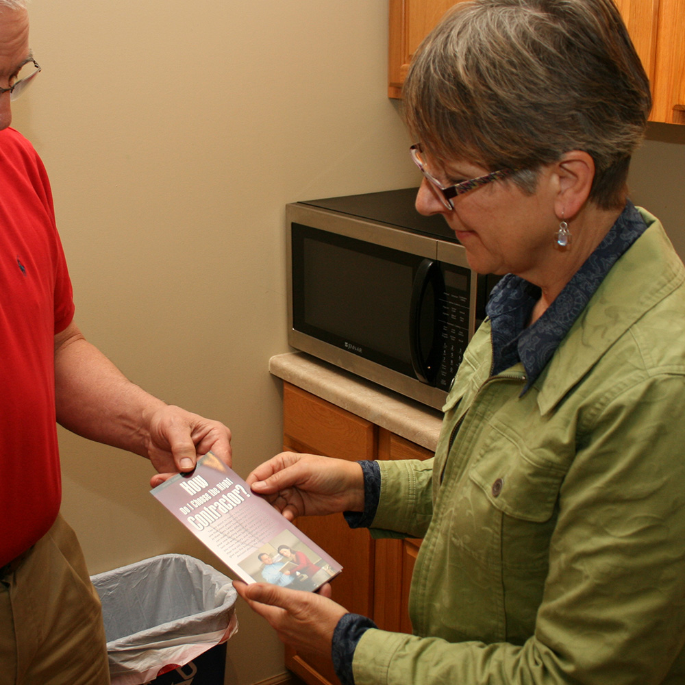 How Do I Choose the Right Contractor? Trifold Brochure - Image 4