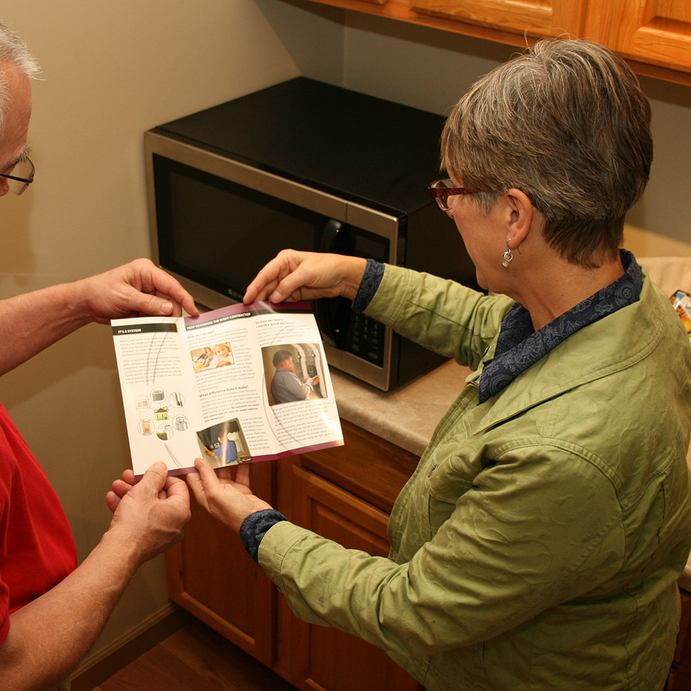 How Do I Choose the Right Contractor? Trifold Brochure - Image 3